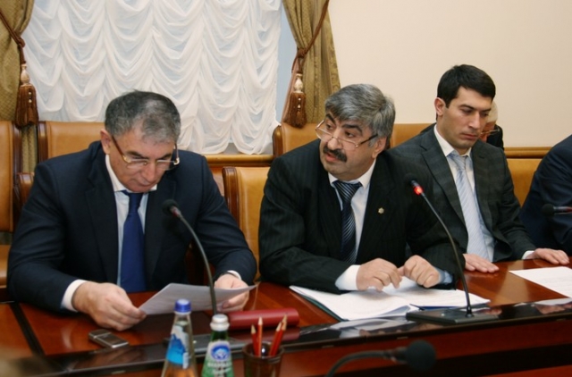 Магомед Абдулаев провел рабочее совещание