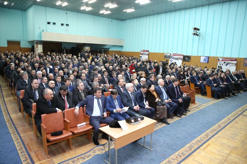 Абдусамад Гамидов принял участие в стратегической сессии по корректировке планов мероприятий по реализации приоритетных проектов развития Дагестана