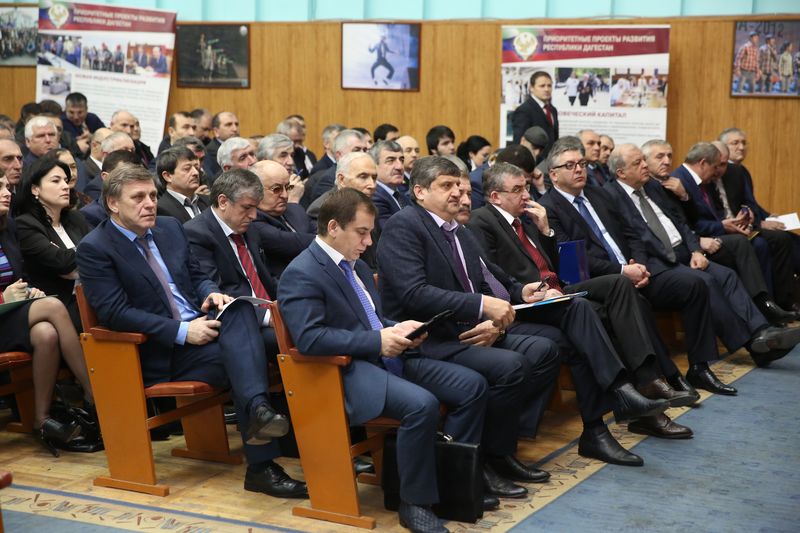 Абдусамад Гамидов принял участие в стратегической сессии по корректировке планов мероприятий по реализации приоритетных проектов развития Дагестана
