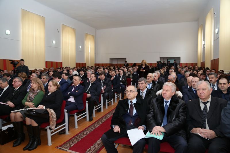 Р.Алиев принял участие в Стратегической сессии по корректировке приоритетных проектов развития РД и муниципальных образований на 2015 год в Северном территориальном округе