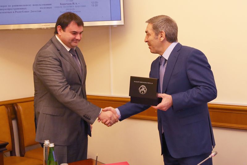 Рамазан Алиев награжден Почетной Грамотой Правительства Дагестана