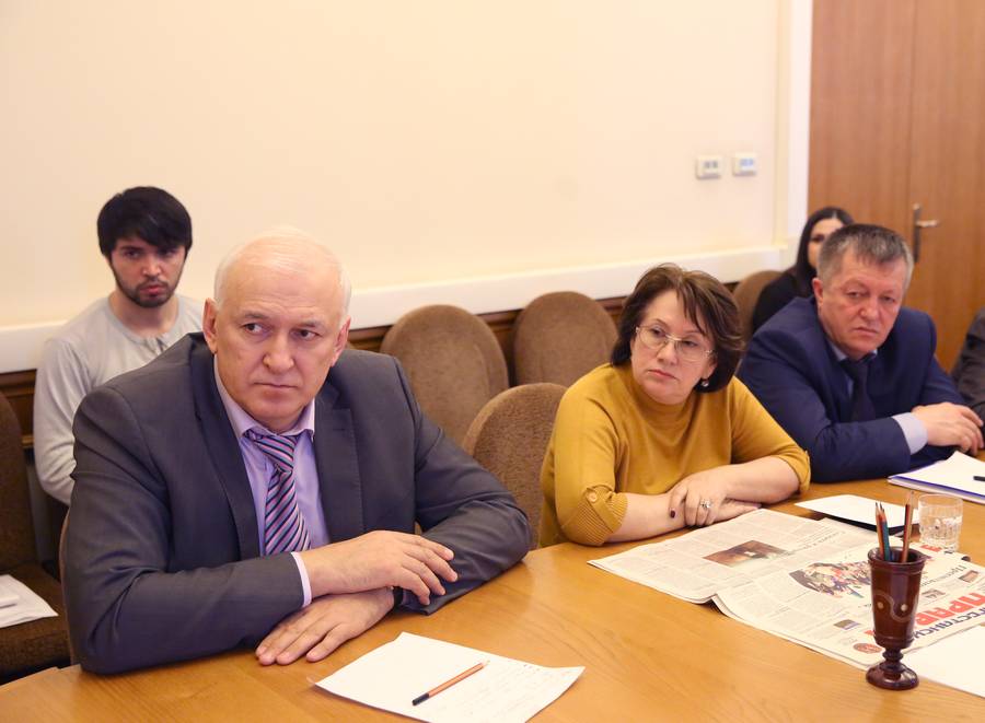 Обсуждены вопросы поддержки сельхозтоваропроизводителей республики