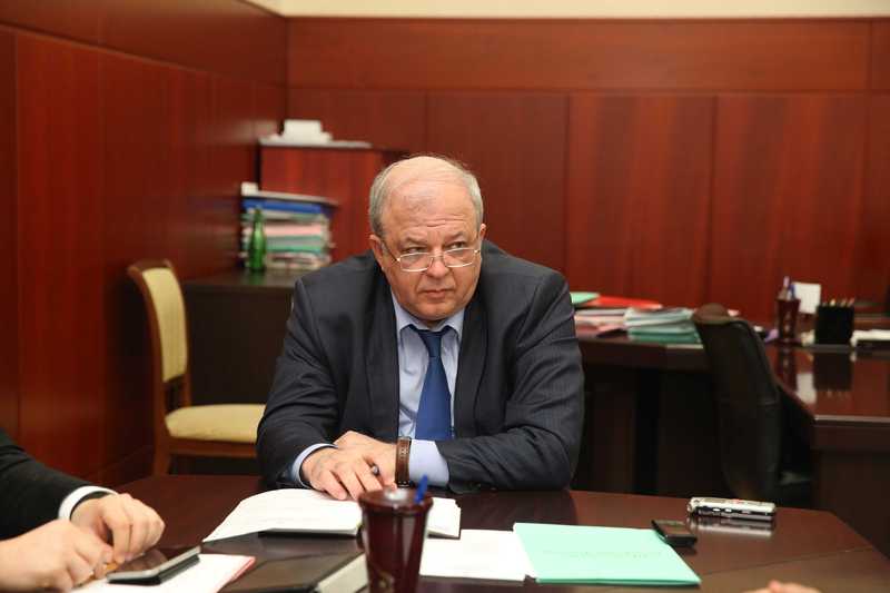 Анатолий Карибов: «В Дагестане начал работу оперативный штаб по ликвидации последствий ураганного ветра»