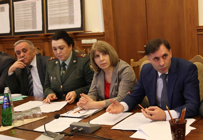 Рамазан Джафаров провел заседание Антинаркотической комиссии РД