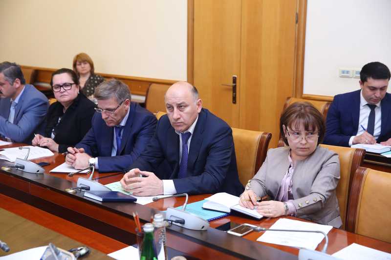 В Правительстве Дагестана состоялось оперативное совещание под руководством Абдусамада Гамидова