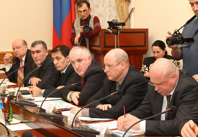 Состоялось первое в этом году заседание Комиссии по адаптации при Президенте РД