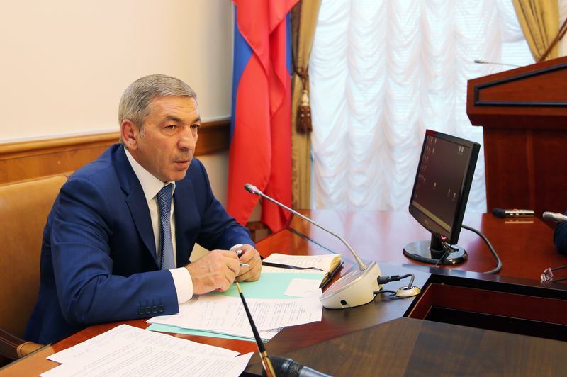 Оперативное совещание под руководством Абдусамада Гамидова  прошло в Правительстве Дагестана