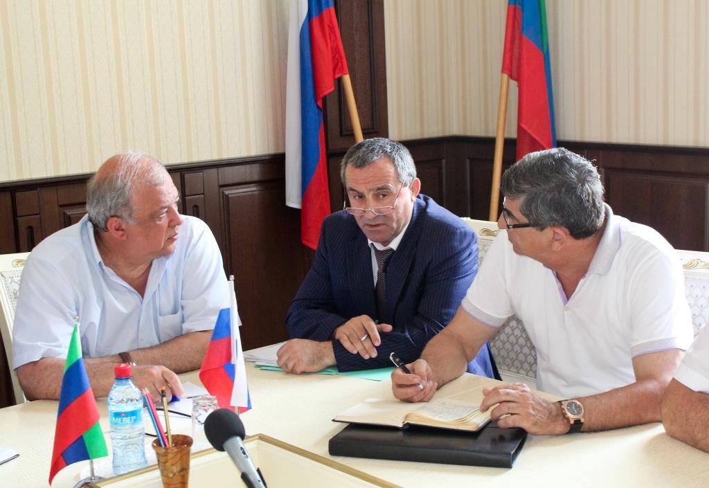 Анатолий Карибов: «Гости республики должны остаться довольны своим пребыванием в Дербенте»