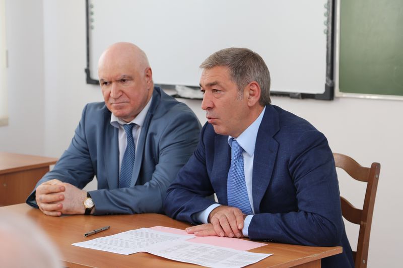 Премьер-министр Дагестана прочитал лекцию слушателям Дагестанского кадрового центра