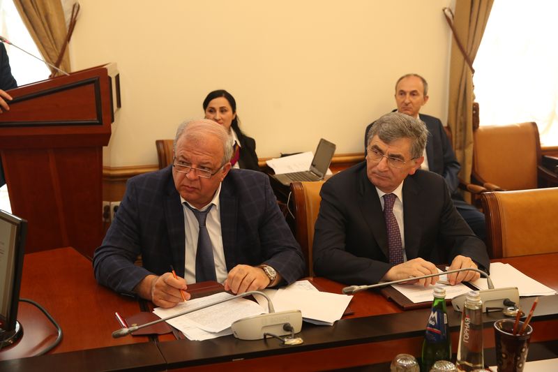 В Правительстве Дагестана обсужден проект бюджетного прогноза республики до 2028 года