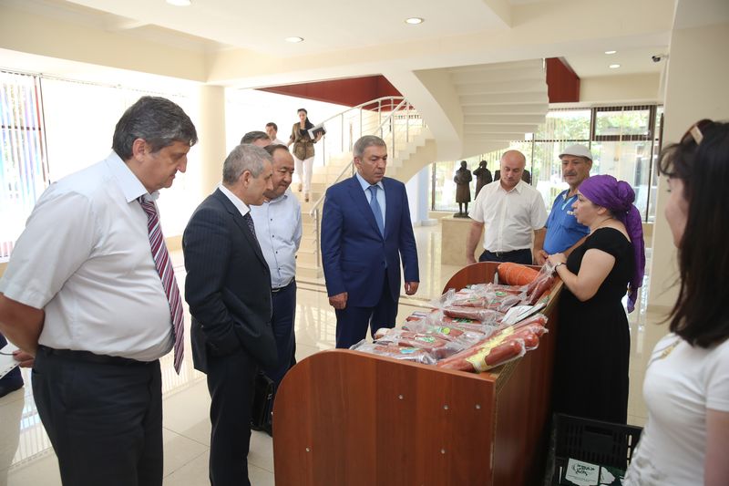 Абдусамад Гамидов принял участие в общественных слушаниях на тему социально-экономического развития сельских территорий