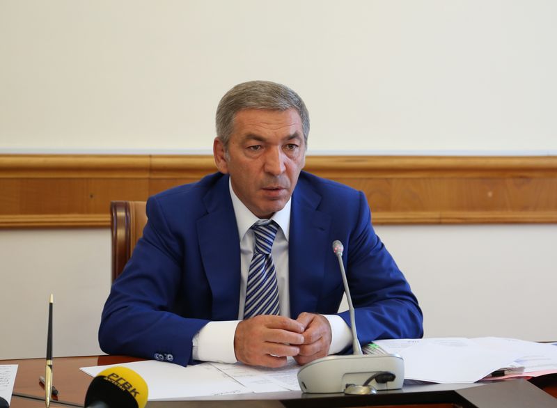В Правительстве Дагестана обсуждены итоги размещения заказов для государственных нужд за первое полугодие 2015 года