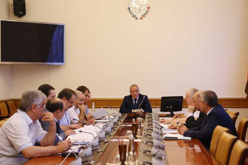 Рамазан Алиев провел заседание президиума Совета при Главе Дагестана по противодействию коррупции