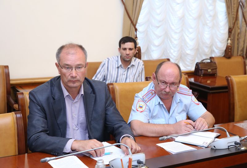 В Правительстве Дагестана обсуждены вопросы авиационной безопасности