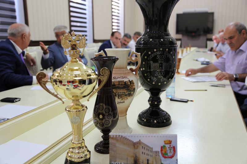 В Дербенте под руководством Абдусамада Гамидова обсудили готовность города к юбилейным торжествам