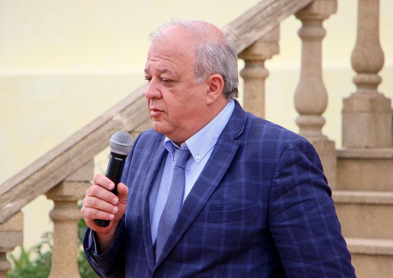 Анатолий Карибов поздравил школьников Дербентского района с Днем знаний