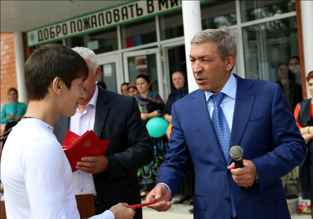Абдусамад Гамидов: «Нет ничего важнее, чем будущее наших детей!»