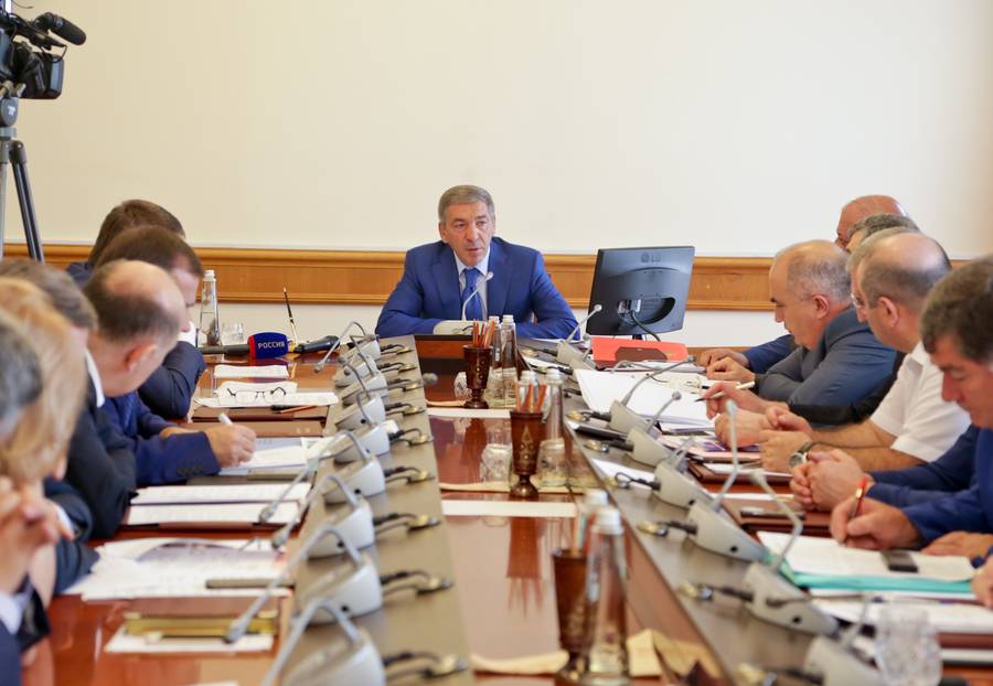В Правительстве Дагестана обсуждены вопросы развития региона до 2018 года