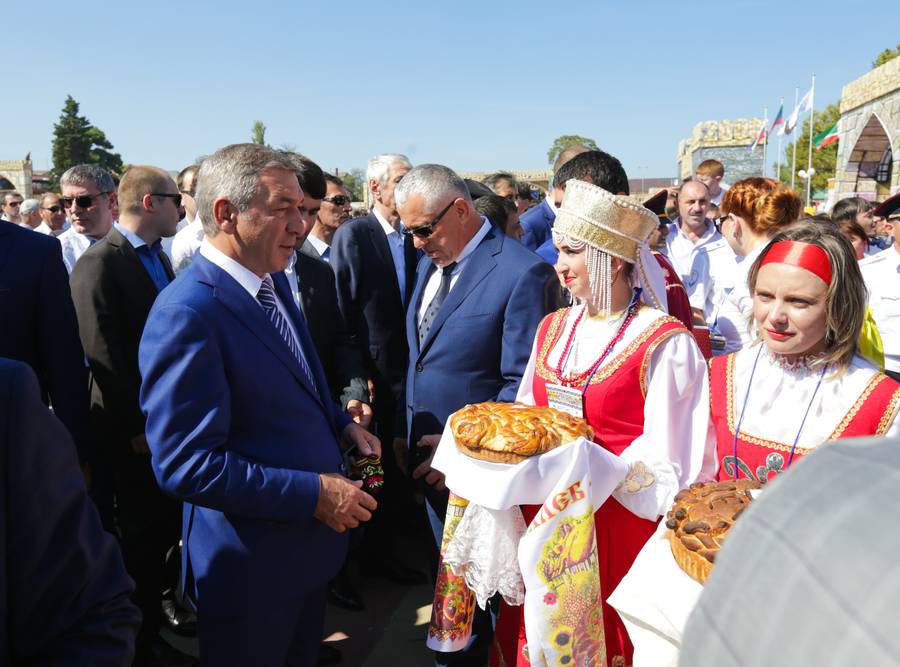 Абдусамад Гамидов принял участие в торжественных мероприятиях по случаю празднования 2000-летнего юбилея Дербента.