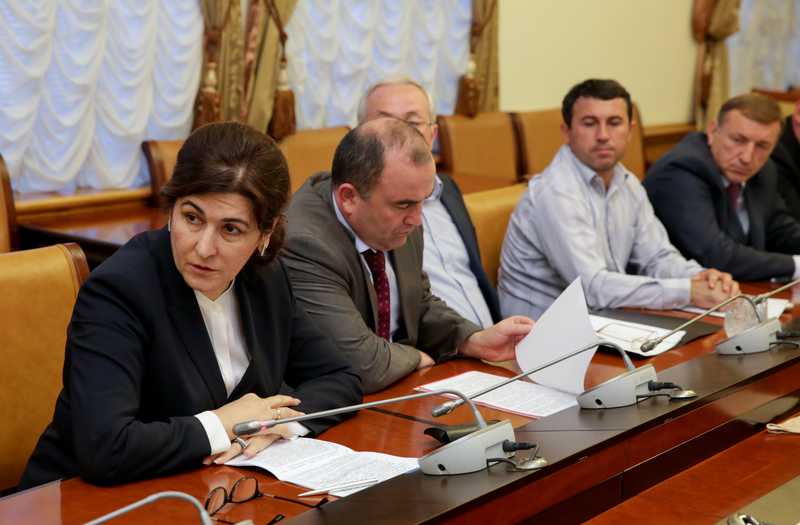 Под руководством Гасана Идрисова состоялось заседание Правительственной комиссии по реформированию ЖКХ