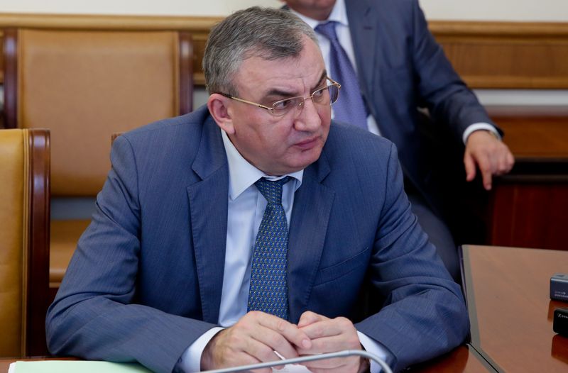 Абдусамад Гамидов: «Наша задача - повысить престиж рабочих специальностей»