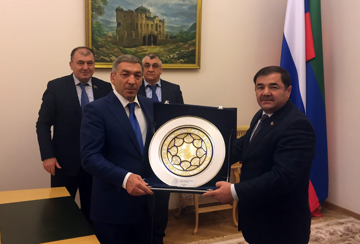 Абдусамад Гамидов провел встречу с представителями Федерации спортивной борьбы Турции