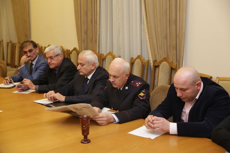 Под руководством Магомеда Исаева обсуждены проблемы «дальнобойщиков»