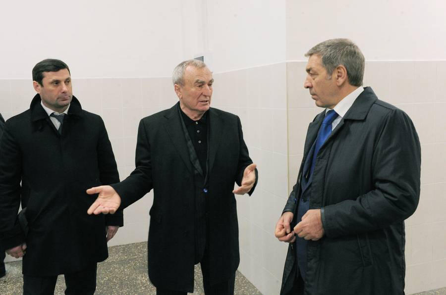 Абдусамад Гамидов посетил новый колбасный завод в Карабудахкентском районе