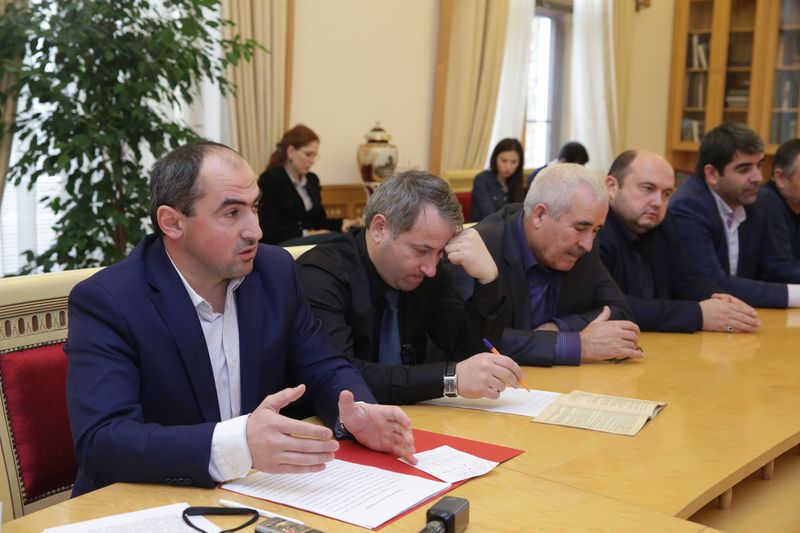Абдусамад Гамидов встретился с дагестанскими «дальнобойщиками». Водители сказали – едем.