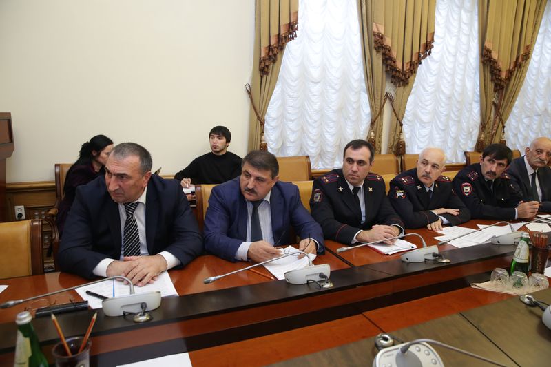 Рамазан Джафаров провел заседание комиссии по профилактике правонарушений при Правительстве Дагестана