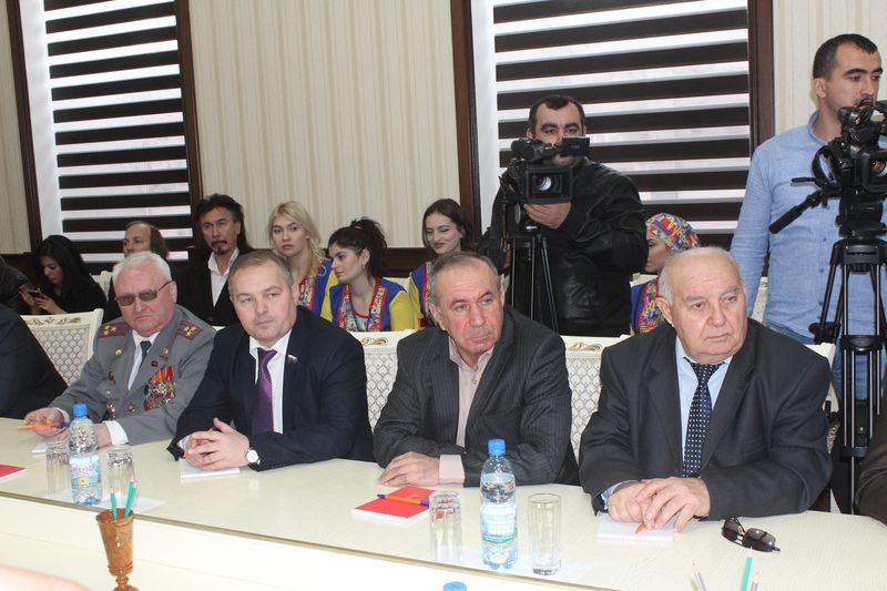 В Дербенте прошла всенародная акция «Наш голос против нацизма, экстремизма и терроризма»