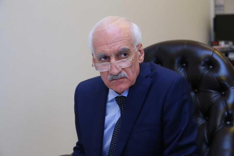 Вице-премьер Правительства РД Рамазан Джафаров выслушал проблемы дагестанцев в рамках Всероссийского дня приема граждан