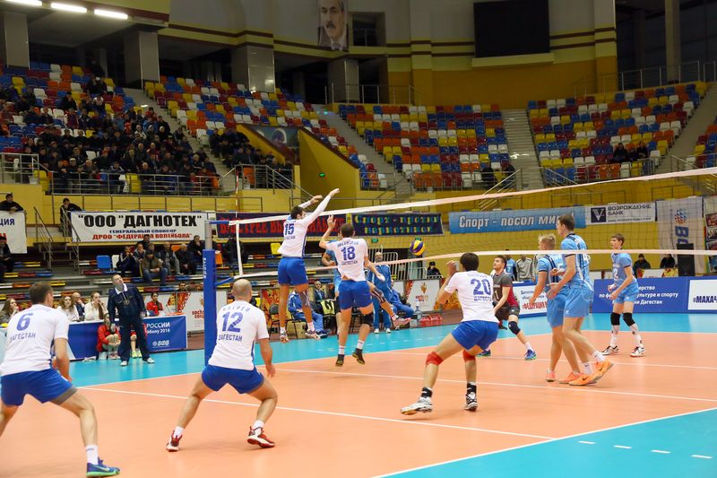 «Дагестан» обыграл «Академию» в первой игре 8-го тура чемпионата России по волейболу