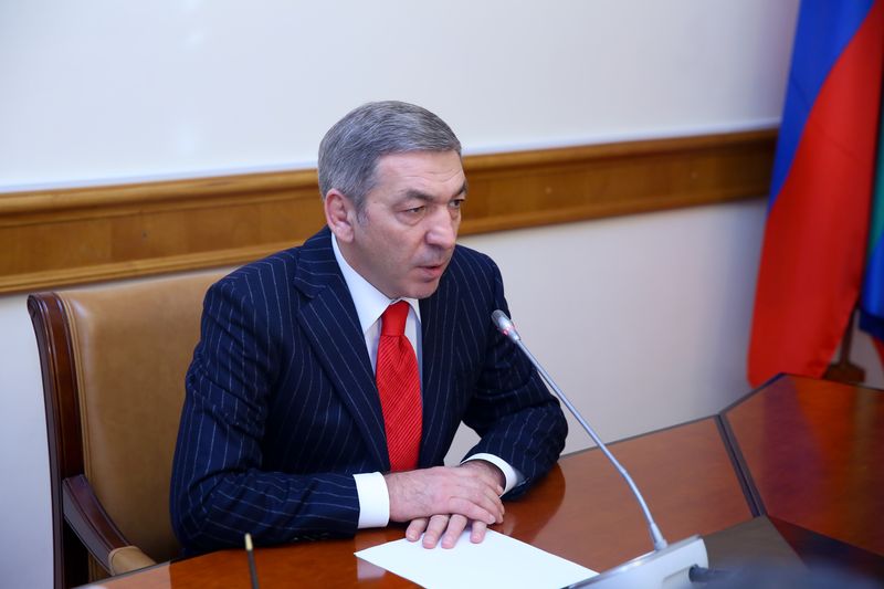 Абдусамад Гамидов подвел итоги работы кабинета министров Дагестана в 2015 году