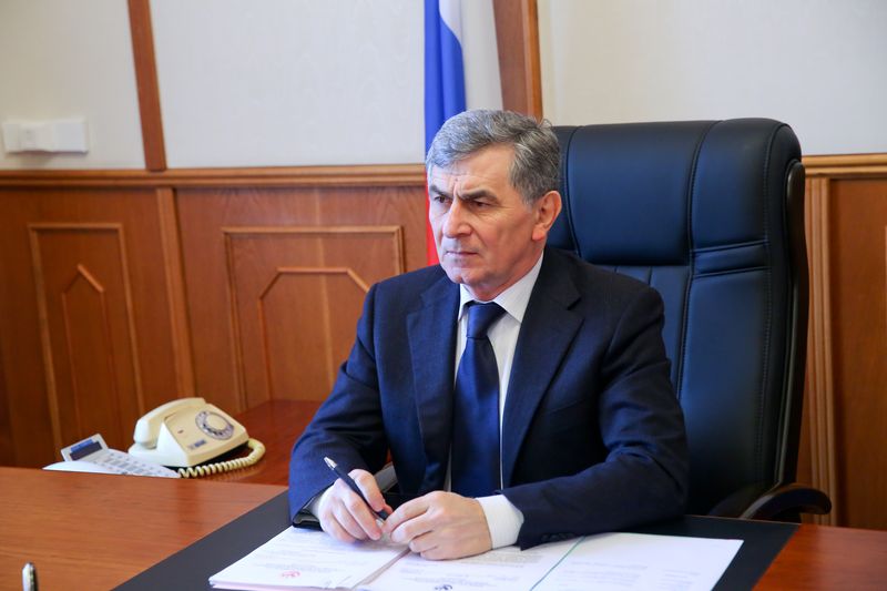 Гасан Идрисов принял участие в селекторном совещании о ходе проведения отопительного периода 2015-2016 годов в РД