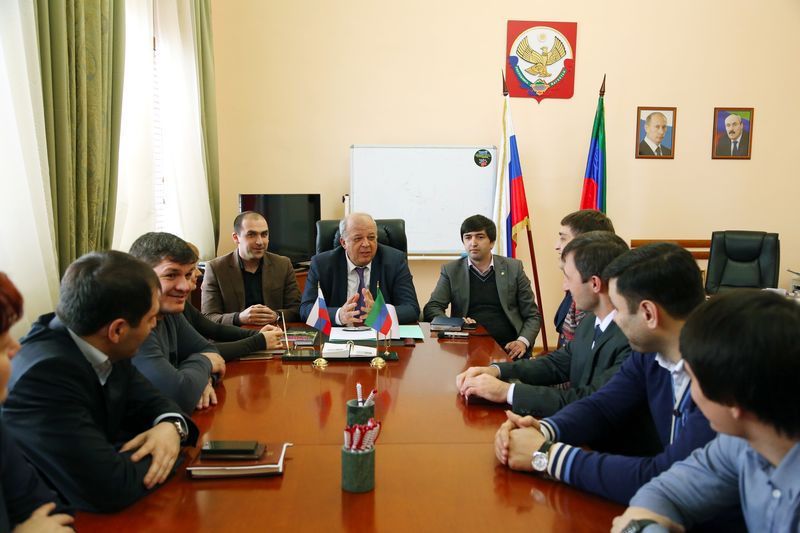 Коллективу сотрудников Минмолодежи Дагестана представлен новый руководитель