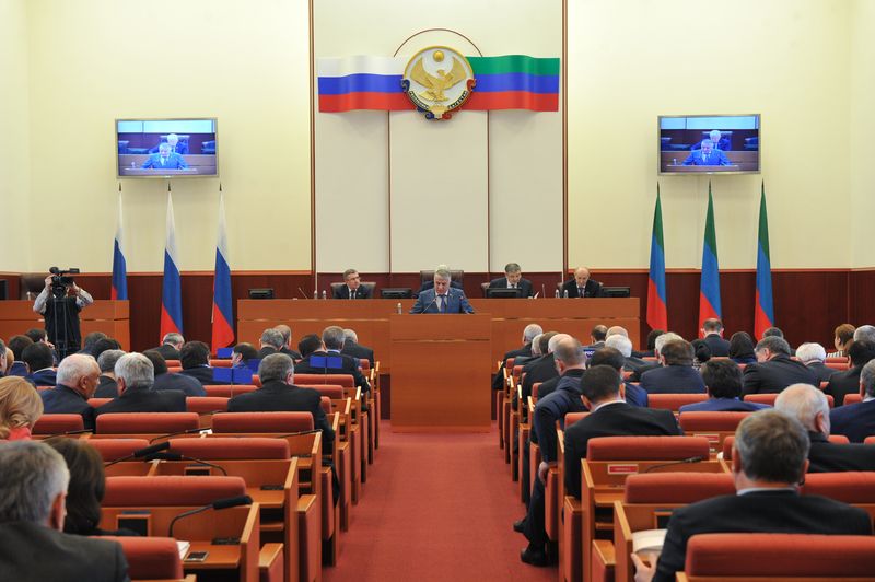 Абдусамад Гамидов принял участие в работе 57-й сессии Народного Собрания Дагестана