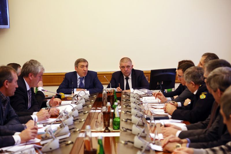 Сергей Милейко провел в Махачкале расширенное заседание по вопросам  производства и оборота алкогольной продукции