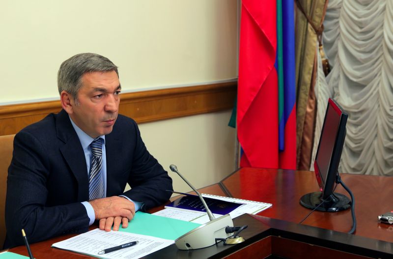 Под руководством Абдусамада Гамидова обсуждены вопросы исполнения протокола совещания  у главы Минкавказа Льва Кузнецова