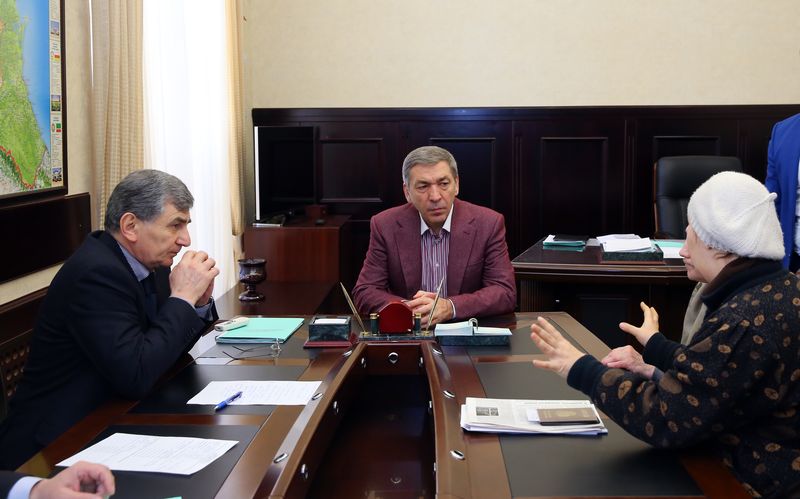 Председатель Правительства Республики Дагестан Абдусамад Гамидов провел прием граждан