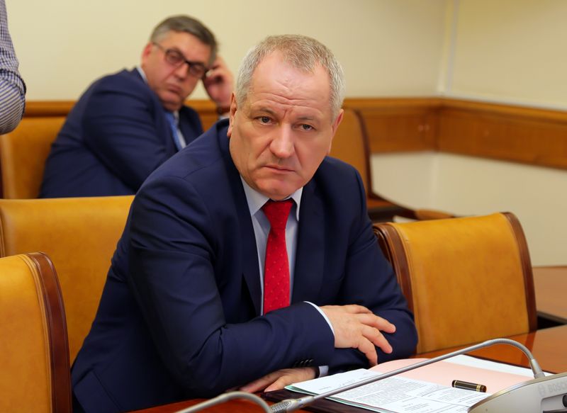 Абдусамад Гамидов провел оперативное совещание в Правительстве РД