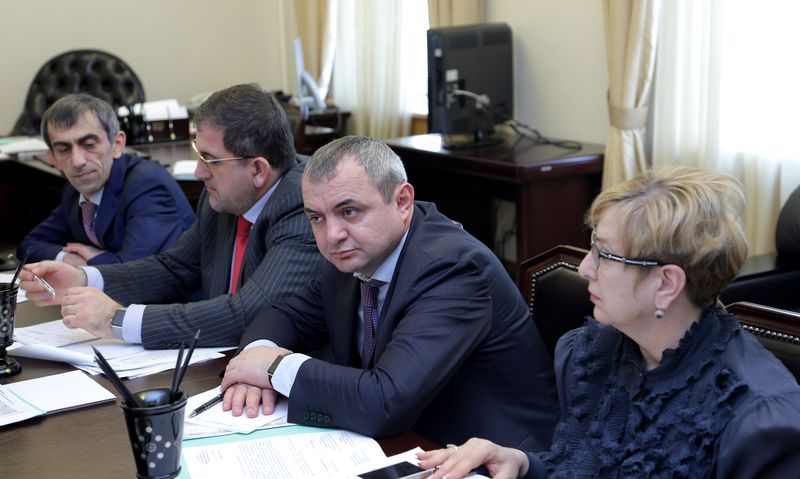 В Правительстве Дагестана обсудили поступление налогов