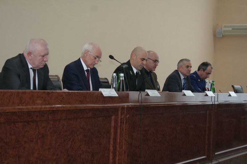 Почти миллиард рублей взыскан в 2015 году УФССП России по Республике в консолидированный бюджет