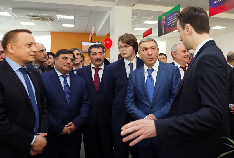 Абдусамад Гамидов принял участие в открытии нового здания Уполномоченного МФЦ Дагестана