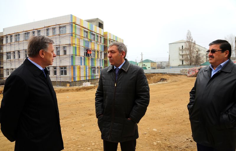 Абдусамад Гамидов проинспектировал ход строительства Перинатального центра в Махачкале