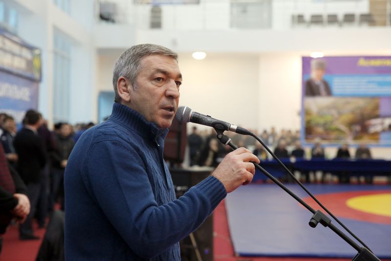 Более 300 борцов греко-римского стиля выступают на турнире памяти Сураката Асиятилова