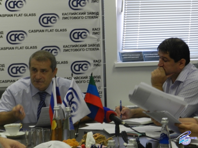 Ризван Газимагомедов: «Реализация инвестпроекта ОАО "Каспийский завод листового стекла" идет с опережением сроков»