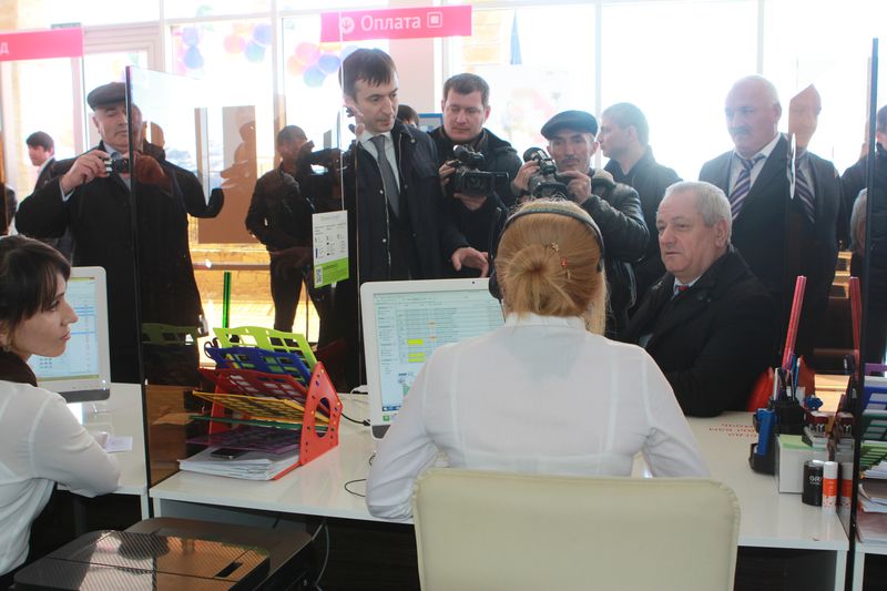 Рамазан Алиев принял участие в открытии нового здания МФЦ в селе Уркарах Дахадаевского района