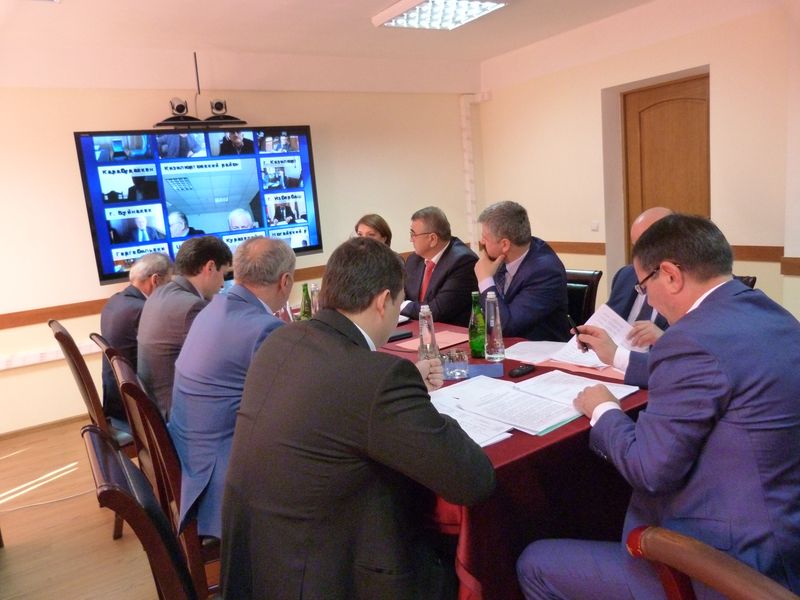 Под руководством Шамиля Исаева обсуждены вопросы погашения задолженности за поставленные энергоресурсы