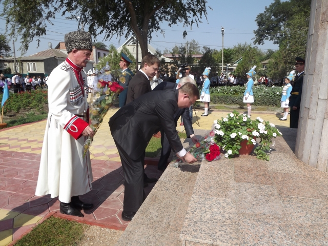 Магомед Абдулаев принял участие в мероприятиях, посвященных празднованию 200-летия победы России в Отечественной войне 1812 года